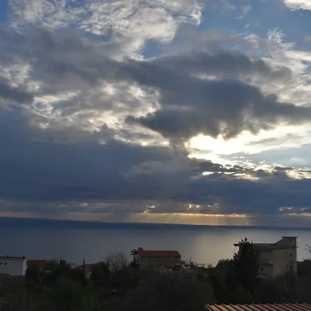 Ionian Guest House, Dhermi *